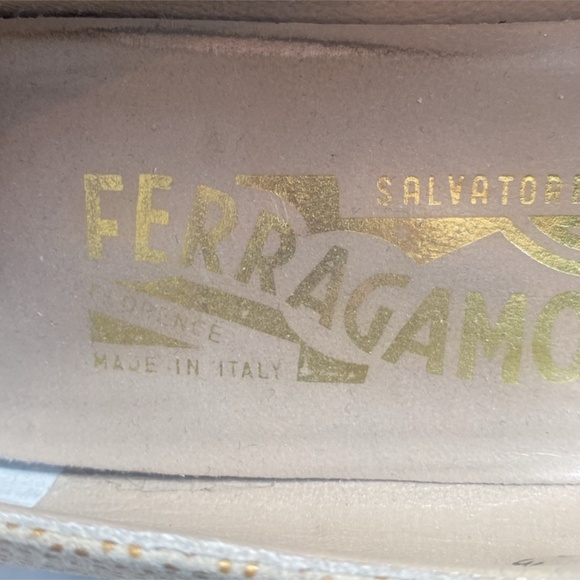 Salvatore Ferragamo Textured Cream Heels - Picture 4 of 5